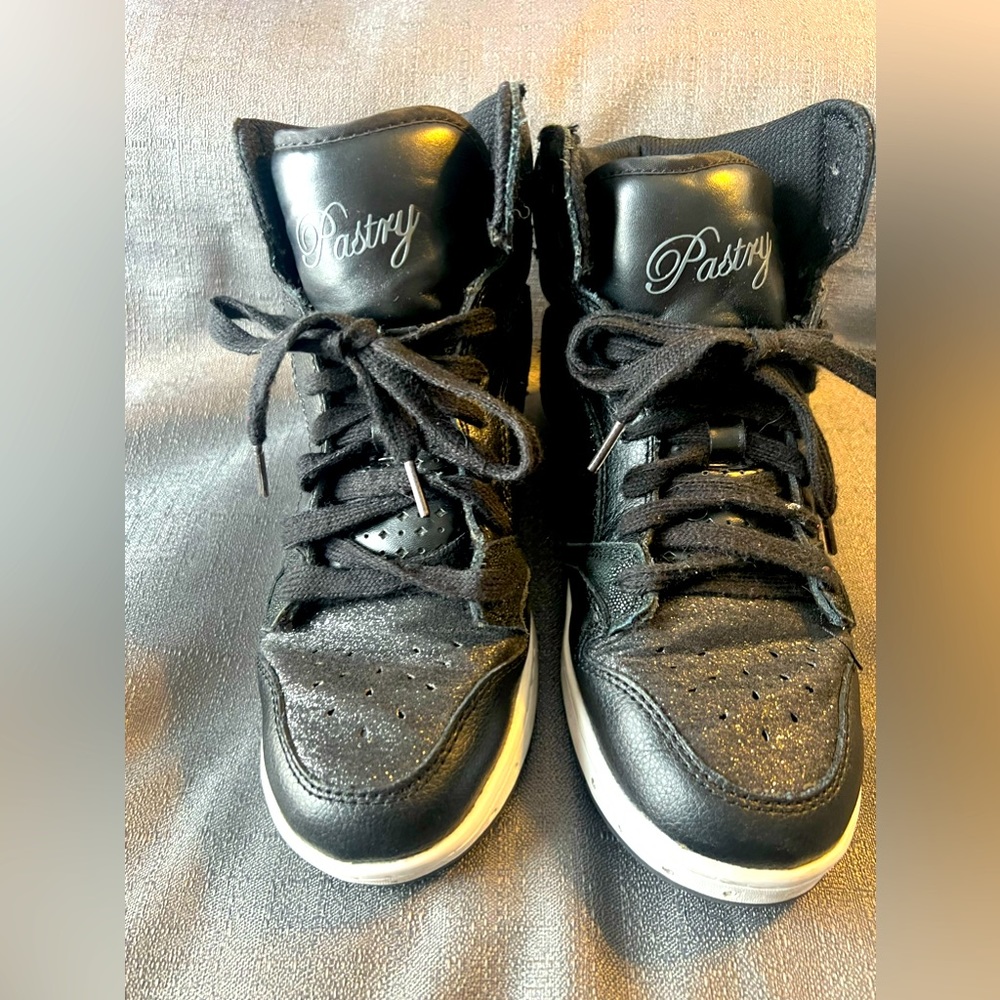 Pastry black hip hop shoes size 7